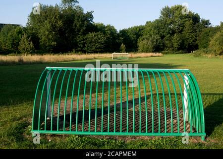 Kinder`s Fußball-Tore auf den Pigwells, Warwick, Warwickshire, England, Großbritannien Stockfoto